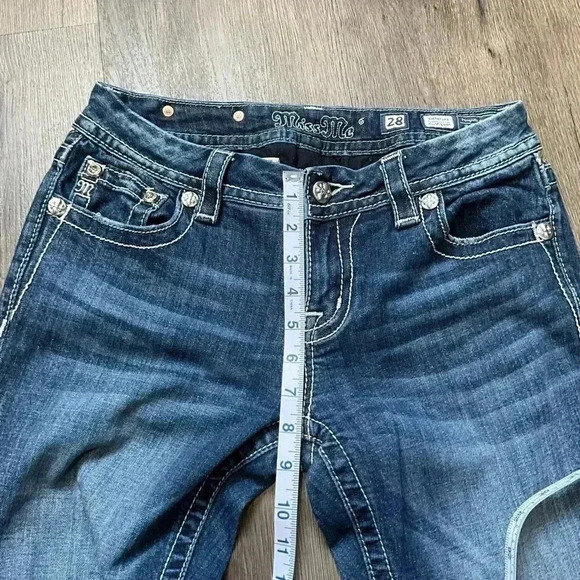 Miss Me Signature Slim Boot Size 28, Quality Jeans Beautiful Detailing - Picture 12 of 14